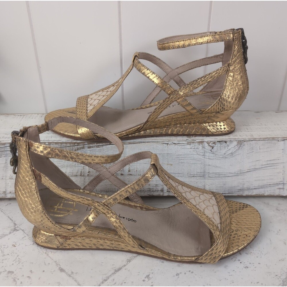 House of Harlow Gold Casmine Gladiator Wedge Sandal Snake Charms Size 6 | 36.5 - Picture 9 of 14